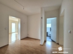 Flur - BERK Immobilien – gepflegte und gut geschnittene 4-Zimmer-ETW in zentraler Lage von Kleinostheim