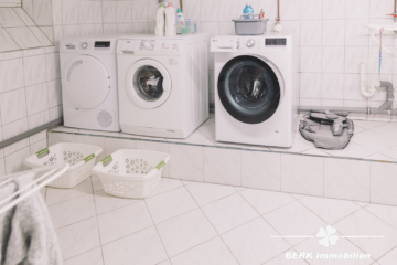 BERK Immobilien – charmante Stilaltbau-Villa mit 3,5 Einheiten in top Lage von HU, direkt an der Kinzig - Waschküche KG (106427)