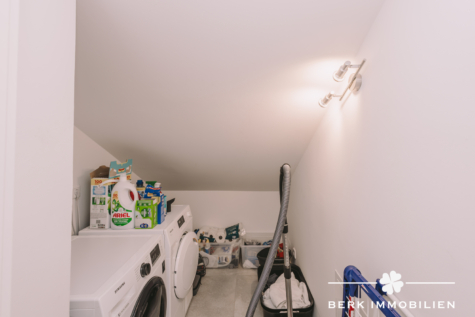 BERK Immobilien – hochwertig saniertes MFH in 1a Lage von Hösbach zur sicheren Kapitalanlage - Abstellkammer DG (127826)