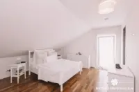 Schlafzimmer DG