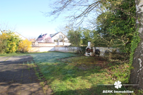 BERK Immobilien – Großzügiges Anwesen mit Zweifamilienhaus & zusätzlicher Bebauungsmöglichkeit - Garten (117868)
