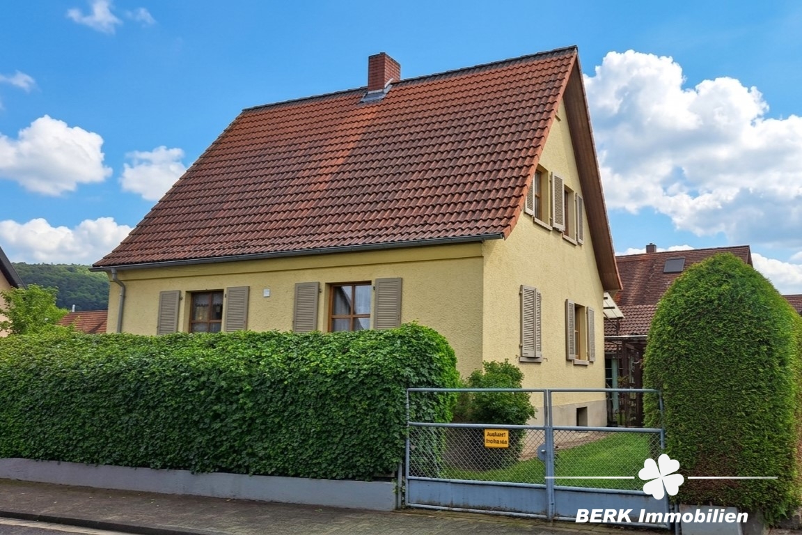 Straßenansicht
