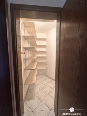 BERK Immobilien – Etagenwohnung in Karlstein mit eigenem Kellerabteil und zwei Stellplätzen - Abstellraum (112081)