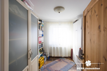 BERK Immobilien – charmantes & liebevoll renoviertes EFH zentral in Johannesberg - Büro EG (106835)