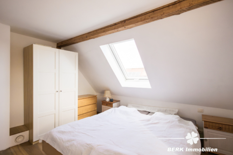 *VERKAUFT* BERK Immobilien – charmantes & liebevoll renoviertes EFH zentral in Johannesberg - Schlafzimmer OG (115344)