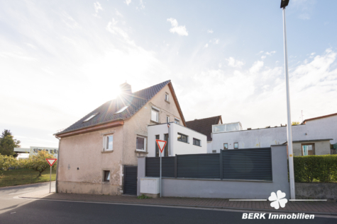*VERKAUFT* BERK Immobilien – charmantes & liebevoll renoviertes EFH zentral in Johannesberg - Straßenansicht I (115332)