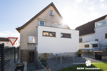 BERK Immobilien – charmantes & liebevoll renoviertes EFH zentral in Johannesberg - Gartenansicht mit Anbau (106830)