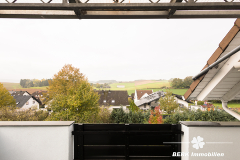 BERK IMMOBILIEN – Wohnkomfort auf zwei Ebenen: 5-Zimmer-Maisonettewohnung in Schaafheim-Radheim - Dachterrasse (119292)
