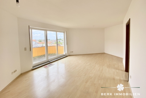 BERK Immobilien – Gepflegte Eigentumswohnung mit zwei Balkonen fußläufig zu Altstadt und Main in Seligenstadt - Titelbild (126013)