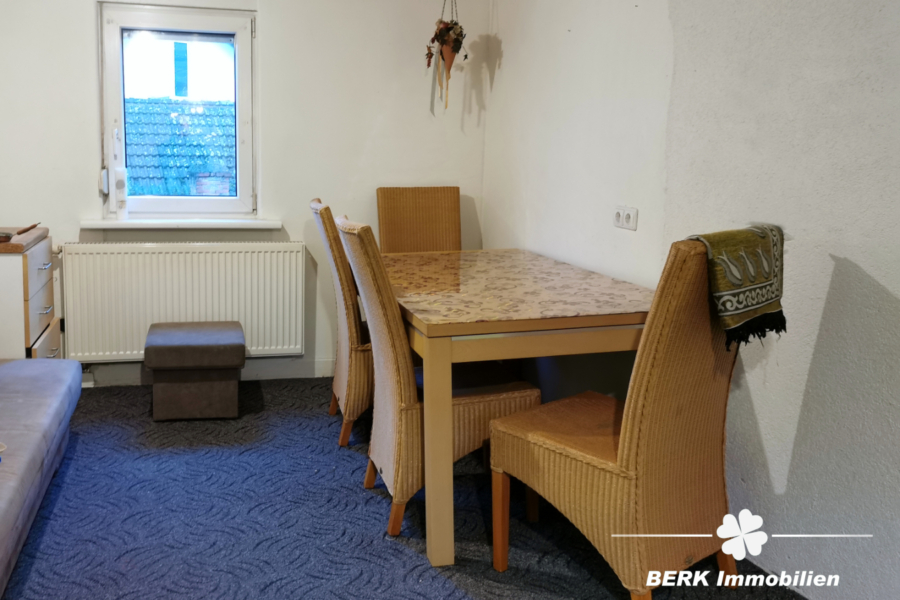 Zimmer rechtes Haus