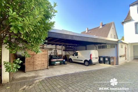 Renditestark, zentral & vielseitig: Großzügiges Wohn Gewerbe Objekt, 2 Häuser, 590m² Wohn/Nutzfl., 710m² Grund, Toplage - Großer Carport (124776)