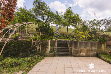 BERK Immobilien – Ihr Rückzugsort in Gailbach. 4 Zi. ETW mit privater Terrasse, Kaminofen und Gartennutzung - Garten Gemeinschaft (129304)