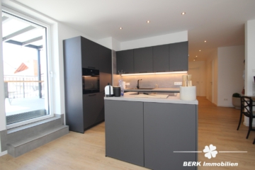 BERK Immobilien – TOP- Vermietung nach energetischer Vollsanierung 3-Zi.-Wohnung in Hösbach - Küche (106473)