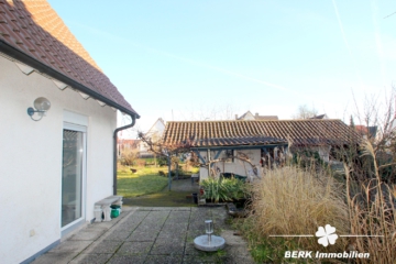 BERK Immobilien – Platz für mehr: Charmantes Haus mit zusätzlicher Bebauungsmöglichkeit - Terrasse (110120)