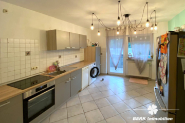 BERK Immobilien – Vermietetes Dreifamilienhaus als Kapitalanlage in Leidersbach - Küche OG (109105)