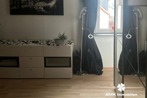 BERK Immobilien – Vermietetes Dreifamilienhaus als Kapitalanlage in Leidersbach - Zimmer DG (116146)