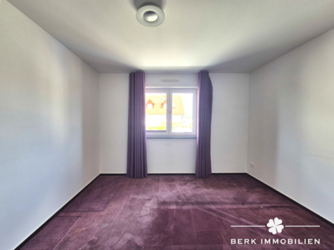 BERK Immobilien – 3-Zimmer-ETW in Kahl a. M. – modern, gut geschnitten & in toller Wohnlage - Schlafzimmer (127041)