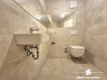 BERK Immobilien – bezugsfertige & gemütliche Maisonette-Wohnung mit 3 Zimmern im Herzen von Obernau - Gästezimmer OG (mit Waschaschinenanschluss) (107196)