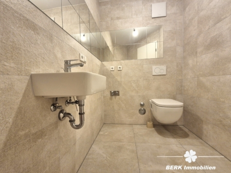 *VERKAUFT* BERK Immobilien – bezugsfertige & gemütliche Maisonette-Wohnung mit 3 Zimmern im Herzen von Obernau - Gästezimmer OG (mit Waschaschinenanschluss) (118268)