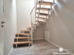 Treppenaufgang ins DG - BERK Immobilien – bezugsfertige & gemütliche Maisonette-Wohnung mit 3 Zimmern im Herzen von Obernau