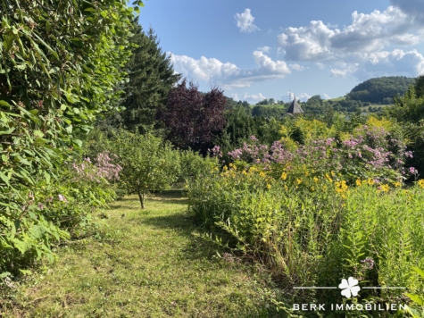 BERK Immobilien – Wohnen mit Weitblick und großem Garten in Grünmorsbach - Garten (126791)