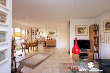 BERK Immobilien – Stilvolle DHH mit Gartenidylle und Wellnessbereich in Seligenstadt – Ausbaupotential - Großzügige Raumgestaltung (117383)