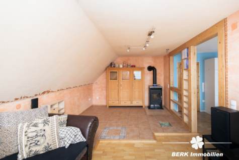 *Reserviert*BERK Immobilien – großzügiges Wohnhaus in Mömbris-Rothengrund mit zwei abgetrennten Wohneinheiten - DG Wohnen (116277)