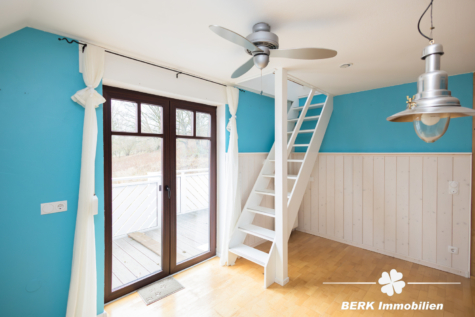 *Reserviert*BERK Immobilien – großzügiges Wohnhaus in Mömbris-Rothengrund mit zwei abgetrennten Wohneinheiten - DG Küche (116279)