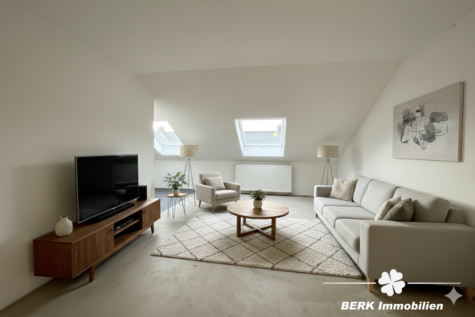 BERK Immobilien – Zentrale Lage trifft kreative Freiheit: 2-Zimmer-DG-Wohnung mit Potenzial - KI - generiertes Musterbild (122465)