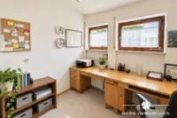 Büro EG