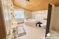 Badezimmer DG