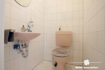 BERK Immobilien – gepflegte und gut geschnittene 4-Zimmer-ETW in bester Lage von Kleinostheim - Gäste WC (107920)