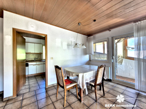 BERK Immobilien – Leben mit Aussicht: idyllisch gelegenes Ein- bis Zweifamilienhaus mit ELW in Sulzbach Soden - Esszimmer EG (121968)