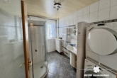 Badezimmer EG - BERK Immobilien – Vielseitiges Mehrfamilienhaus mit Potenzial in Laudenbach
