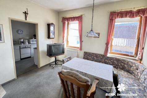 BERK Immobilien – Vielseitiges Mehrfamilienhaus mit Potenzial in Laudenbach - Esszimmer OG (123813)