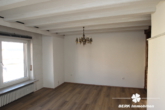 Wohnzimmer - BERK Immobilien – Erstbezug nach Renovierung – 5 Zi.Whg. mit großem Balkon