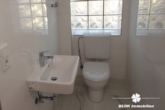 Bad mit Dusche - BERK Immobilien – Erstbezug nach Renovierung – 5 Zi.Whg. mit großem Balkon