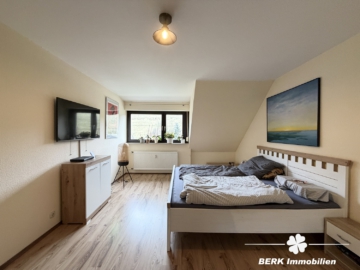 BERK Immobilien – Großzügige 4-Zimmer-Eigentumswohnung mit Balkon & Ausbaupotenzial in Mespelbrunn-Hessenthal - Bild (111661)