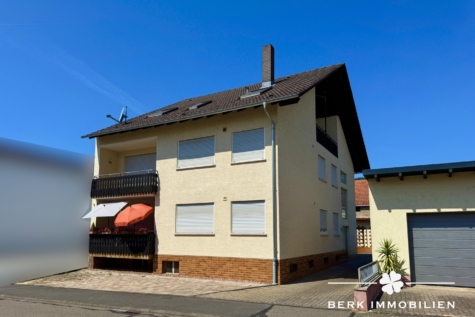BERK Immobilien – Attraktives Zweifamilienhaus mit zusätzlichem Potenzial im Dachgeschoss - Hausansicht (127412)