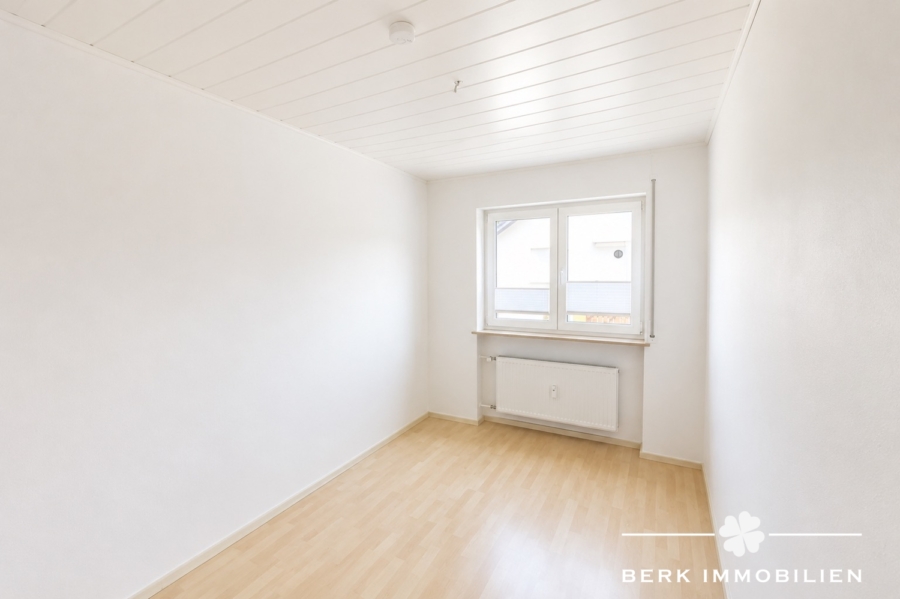Kinderzimmer 1 KI optimiert