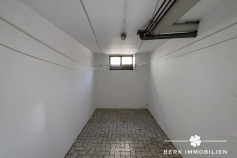 BERK Immobilien – Attraktives Zweifamilienhaus mit zusätzlichem Potenzial im Dachgeschoss - Trockenraum (127346)