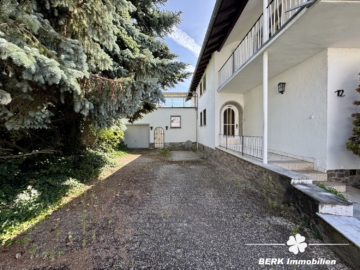 BERK Immobilien – Sanierungsbedürftiges Haus mit großem Potenzial in Kleinostheim - Hof (104826)