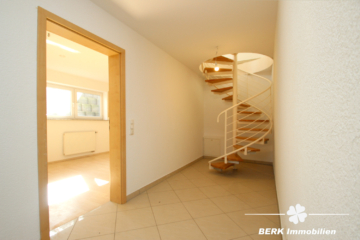 BERK Immobilien – Ihr Zweifamilienhaus – modern, großzügig & voller Möglichkeiten! - Flur- KG (106859)