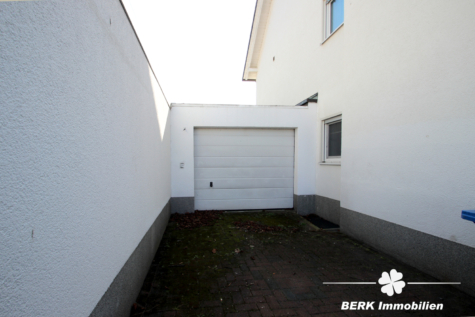 BERK Immobilien – Ihr Zweifamilienhaus – modern, großzügig & voller Möglichkeiten! - Garage (115061)
