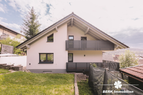 BERK Immobilien – Top modernisiertes Einfamilienhaus mit Einliegerwohnung und Ausbaureserve - Ansicht Garten (124459)