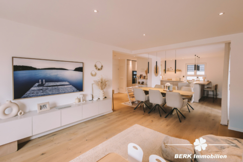 BERK Immobilien – Top modernisiertes Einfamilienhaus mit Einliegerwohnung und Ausbaureserve - Wohnen (124471)