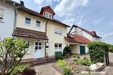 RESERVIERT – BERK Immobilien – Doppelhaushälfte mit Einliegerwohnung in ruhiger, familienfreundlicher Lage - Titel (104871)
