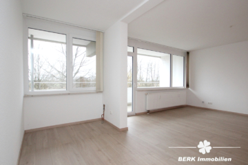 BERK Immobilien – renovierte 1,5-Zimmerwohnung als ideale Kapitalanlage in Hattersheim - Wohn-Essbereich (107019)
