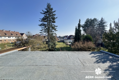 BERK Immobilien – Großzügiges Siedlungshaus mit Anbau & viel Potenzial in ruhiger Lage - Ausblick OG (123441)