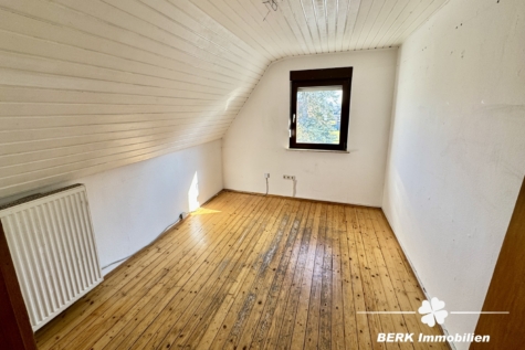BERK Immobilien – Großzügiges Siedlungshaus mit Anbau & viel Potenzial in ruhiger Lage - Kinderzimmer (123437)